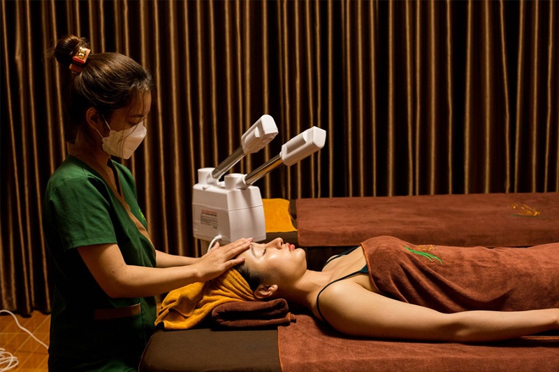 Không gian thực hành khóa gội đầu dưỡng sinh tại Lụa Spa