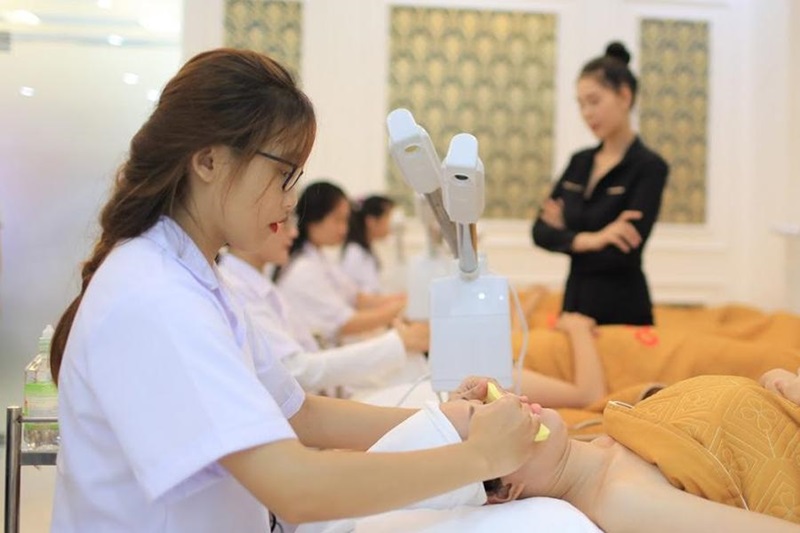 Các khóa học spa giá rẻ cũng thu hút sự quan tâm của nhiều bạn trẻ