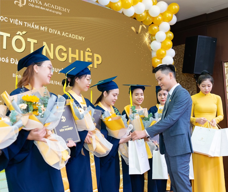 Một buổi Lễ tốt nghiệp và trao bằng chứng chỉ hành nghề tại DIVA Academy