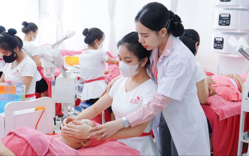 Giảng viên của Ana Beauty Academy là những chuyên gia spa hàng đầu trong ngành