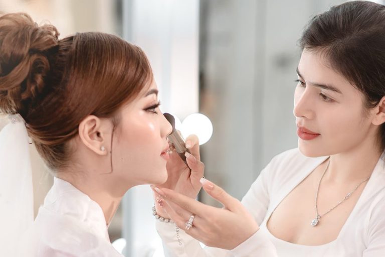 Tham khảo 12 lớp học make up cá nhân TPHCM tốt nhất hiện nay Diva Academy
