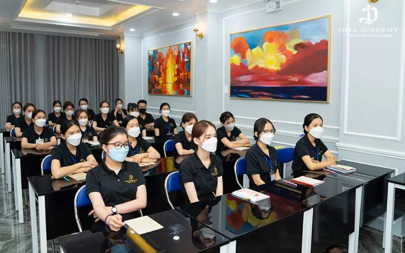 Lớp học những kỹ năng mềm của nghề spa