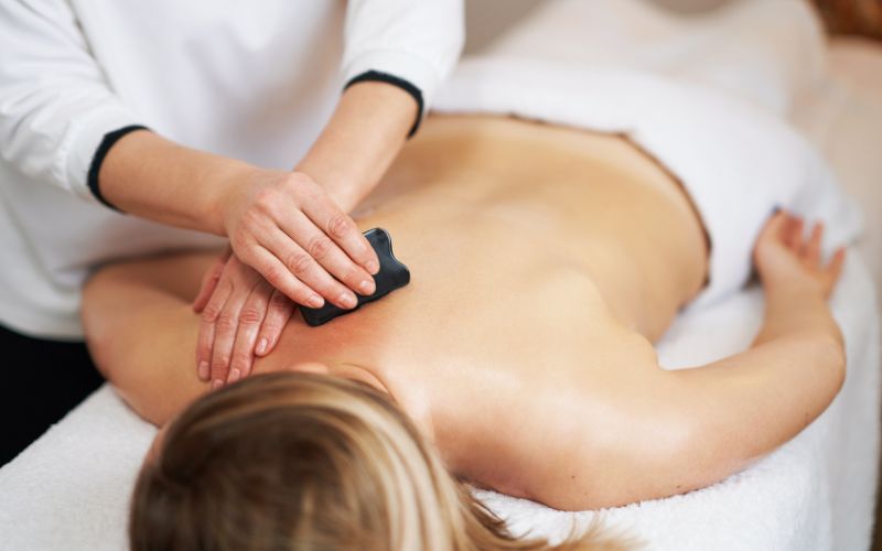 Khóa học spa rèn luyện thực hành các kỹ thuật massage chuyên nghiệp