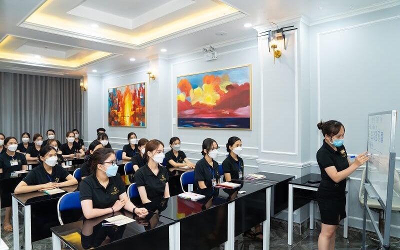 Ở DIVA Academy có đa dạng khóa học nối mi cho bạn lựa chọn