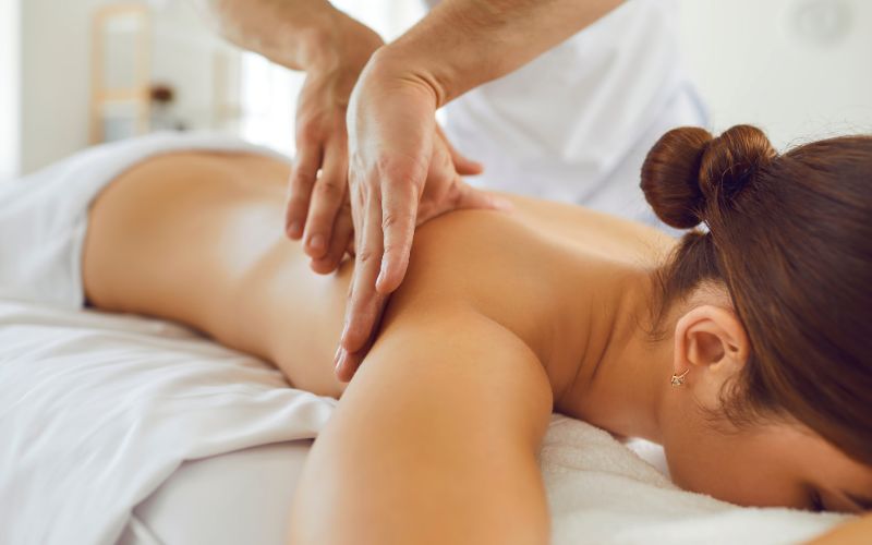 Massage mang đến nhiều lợi ích cho sức khỏe chúng ta