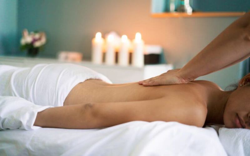 Học về khóa spa massage body để đem lại các liệu pháp tốt cho sức khỏe khách hàng