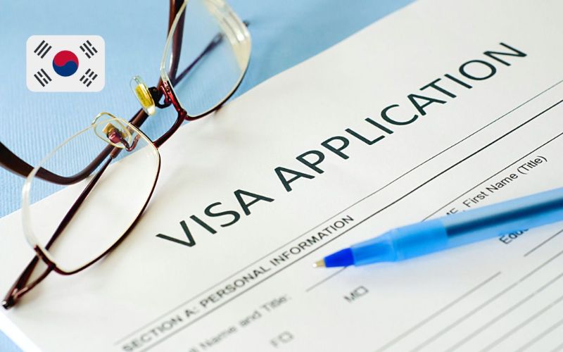 Chuẩn bị đầy đủ giấy tờ theo yêu cầu và nộp sớm để xét duyệt visa nhanh hơn