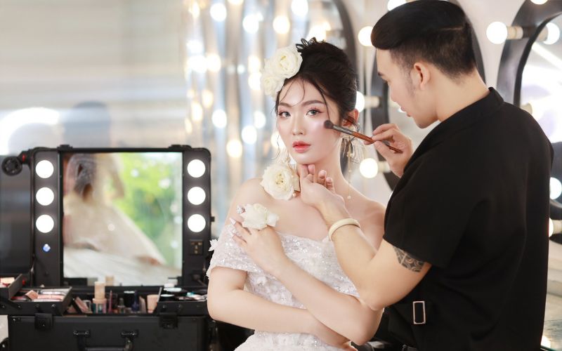 Trương Tịnh Bridal - Makeup Academy sở hữu không gian trang điểm chuyên nghiệp 