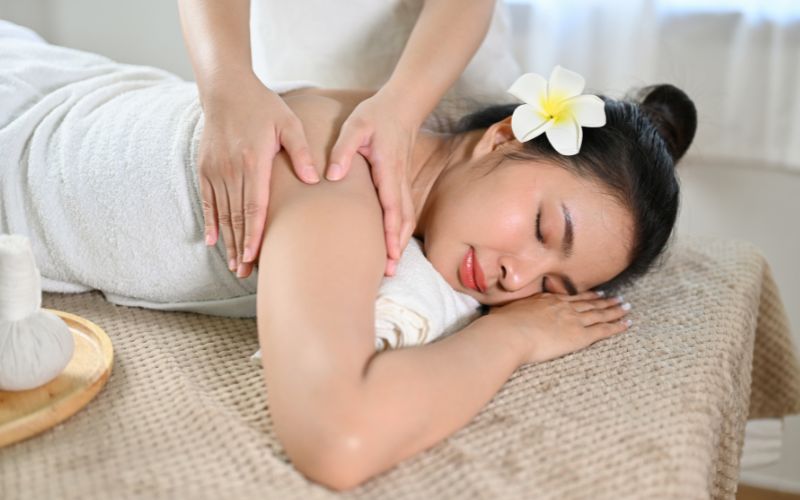 Dịch vụ massage trị liệu giúp cải thiện các vấn đề xương khớp hiệu quả