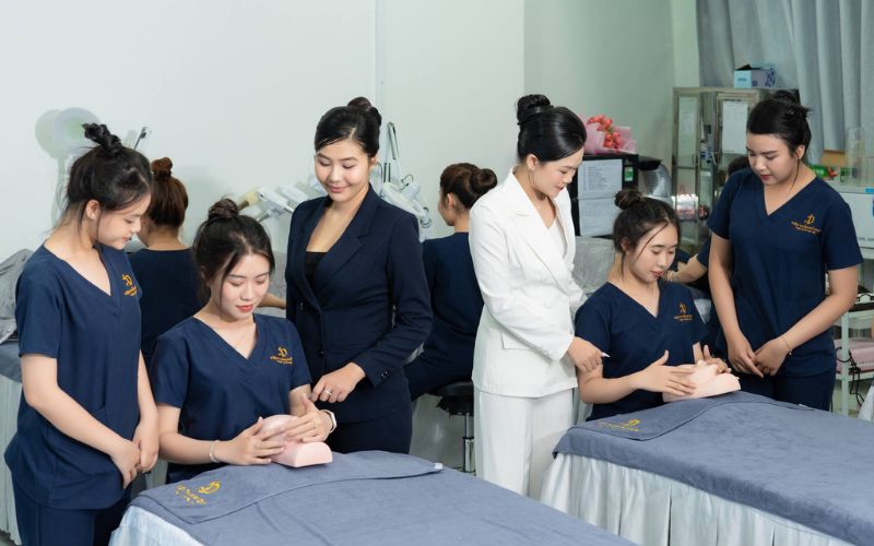 DIVA Academy là trường đào tạo chăm sóc da chuyên nghiệp ở Hậu Giang