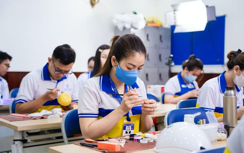 Không gian lớp học nail - vẽ móng tại trường đào tạo Seoul Academy