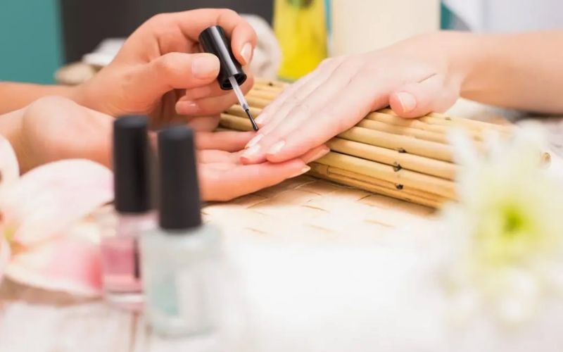 Khóa học nail cấp tốc đi nước ngoài cung cấp các kiến thức cơ bản và kỹ năng để bạn hành nghề