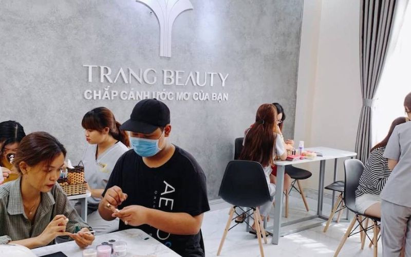 Trang Beauty Salon cấp chứng chỉ hành nghề nail được công nhận rộng rãi trên quốc tế