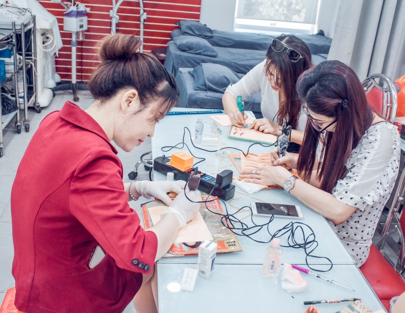 World Nail School chú trọng 90% thời gian thực hành trên lớp