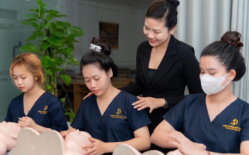 Bạn cần chuẩn bị các khoản phụ phí riêng khi học spa để quá trình học thuận lợi hơn