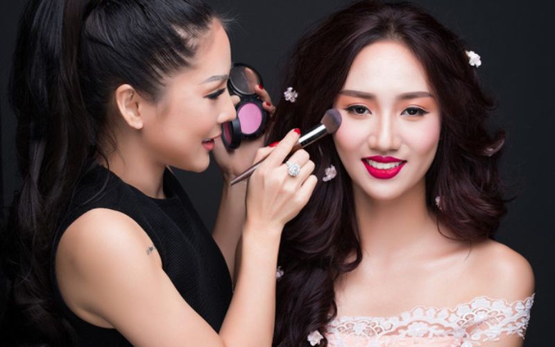 Học viên tại Trang Bùi Makeup Academy sẽ được học tập với các chuyên gia trang điểm