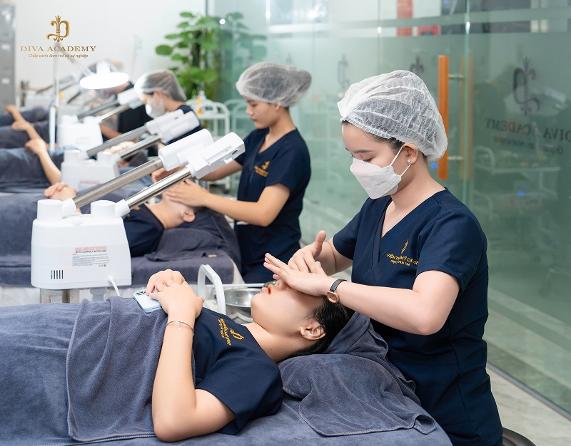 Tại DIVA Academy các bạn được thực hành như một spa chuyên nghiệp