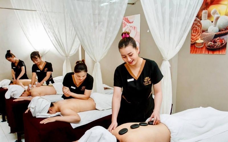 Life Spa là trung tâm dạy nghề uy tín tại Cần Thơ được đông đảo học viên theo học 