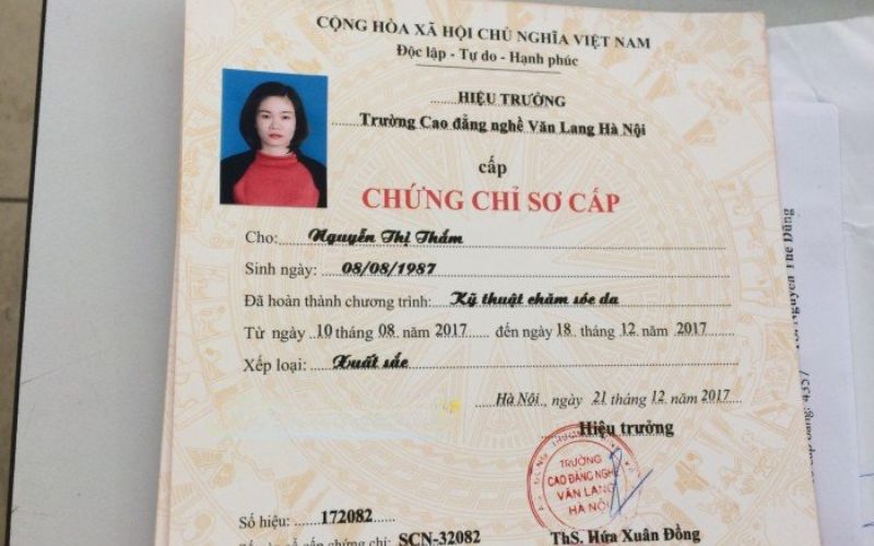 Chứng chỉ kỹ thuật viên chăm sóc da cho phép bạn cung cấp các dịch vụ cơ bản