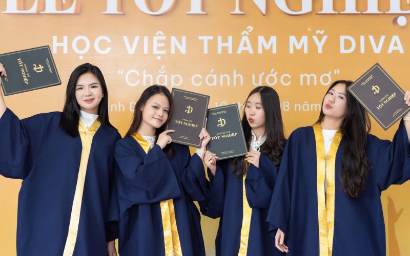 Chứng chỉ gội đầu dưỡng sinh mở ra nhiều cơ hội học hỏi và nâng cao kỹ năng cho người làm nghề