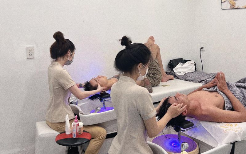 Mộc Hương Spa dạy học viên kiến thức lý thuyết về gội đầu dưỡng sinh bài bản 