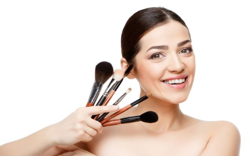 Khóa học makeup chuyên nghiệp có chương trình đào tạo toàn diện và bài bản