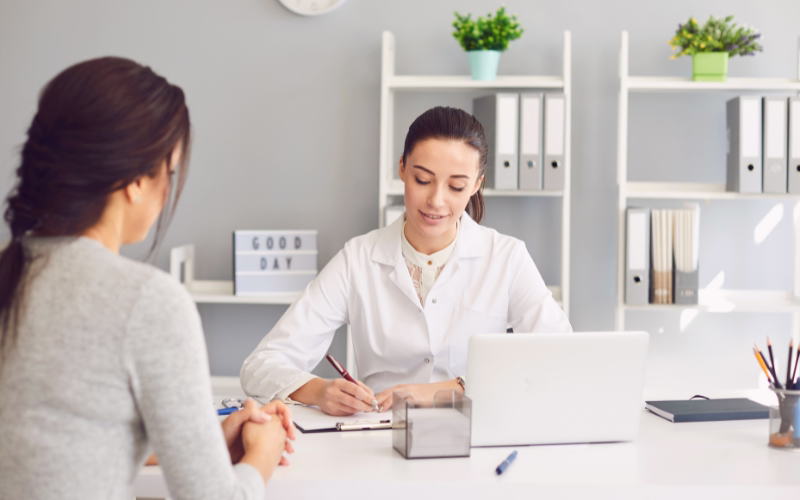 Chuyên gia da liễu cần luôn lắng nghe và thấu hiểu mong muốn của bệnh nhân