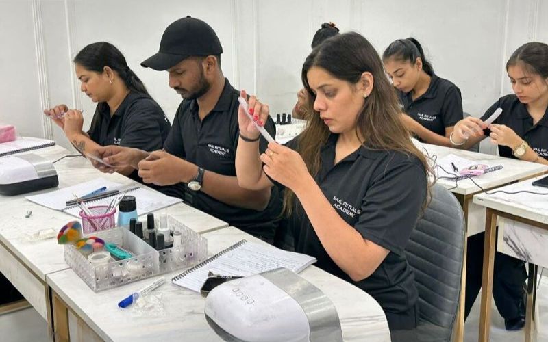 Thợ nail ở Đức phải được đào tạo chuyên sâu về chuyên môn và kỹ năng hành nghề 