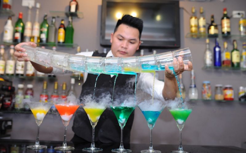 Hãy trau dồi kỹ năng bartender của bạn thường xuyên để nâng cấp chất lượng nước uống