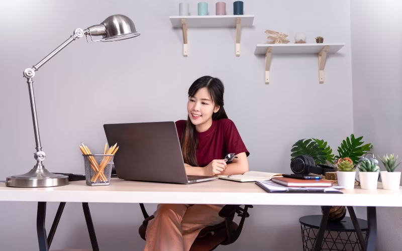 Làm freelancer giúp người vừa hướng nội vừa hướng ngoại có thể tự chủ và có không gian riêng